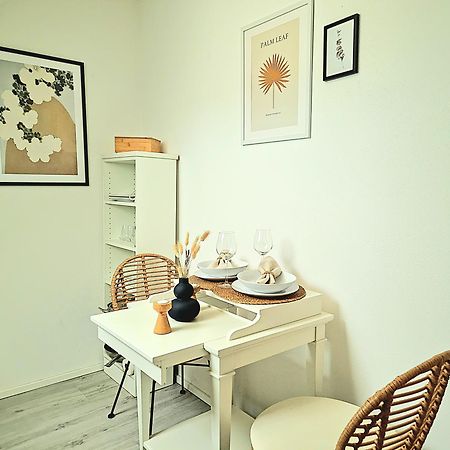 Homestay-Stylish, Zentral- Loft Apartment-Parking Инголщат Екстериор снимка