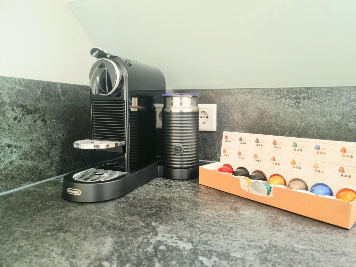 Homestay-Stylish, Zentral- Loft Apartment-Parking Инголщат Екстериор снимка
