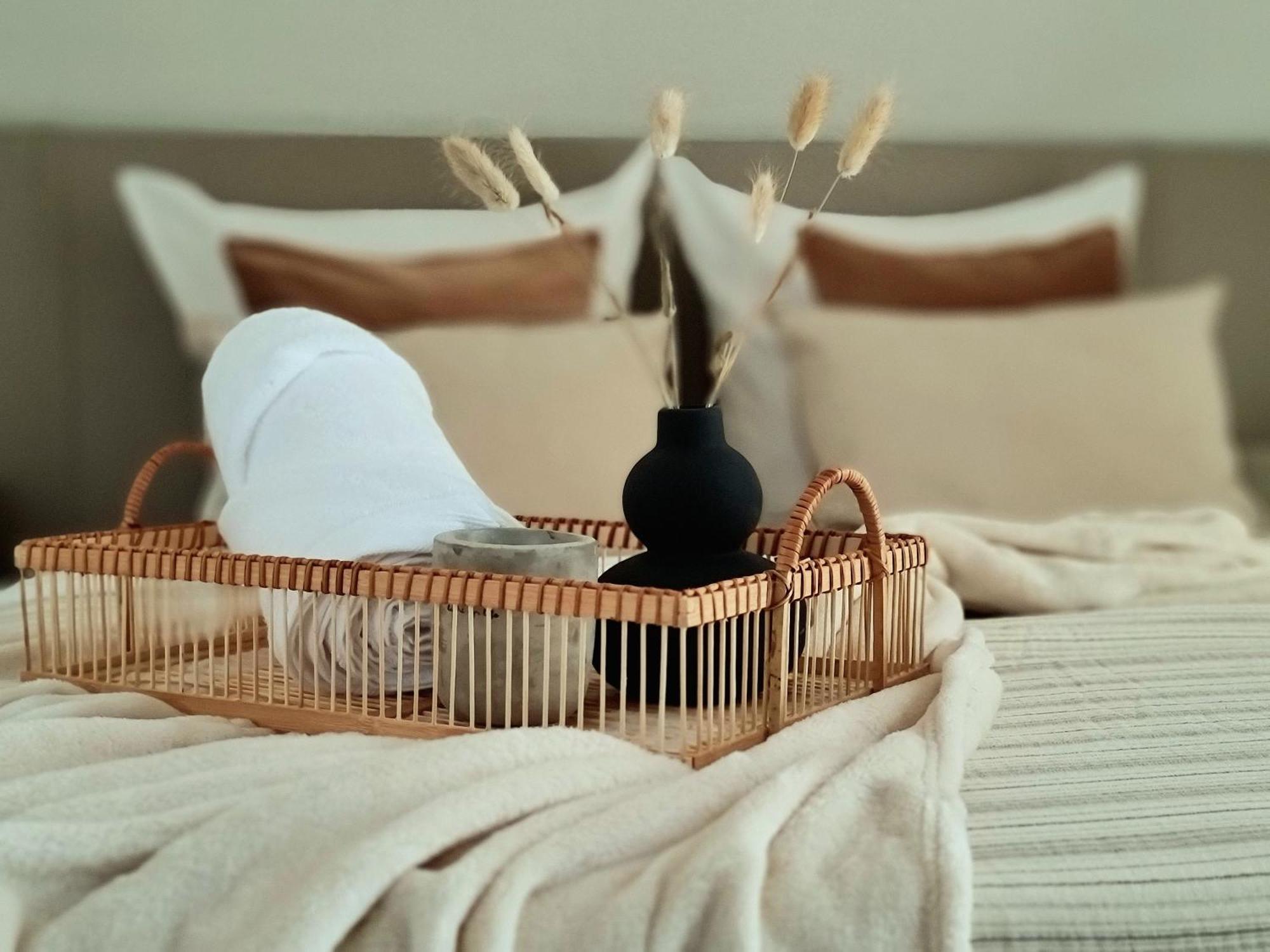 Homestay-Stylish, Zentral- Loft Apartment-Parking Инголщат Екстериор снимка